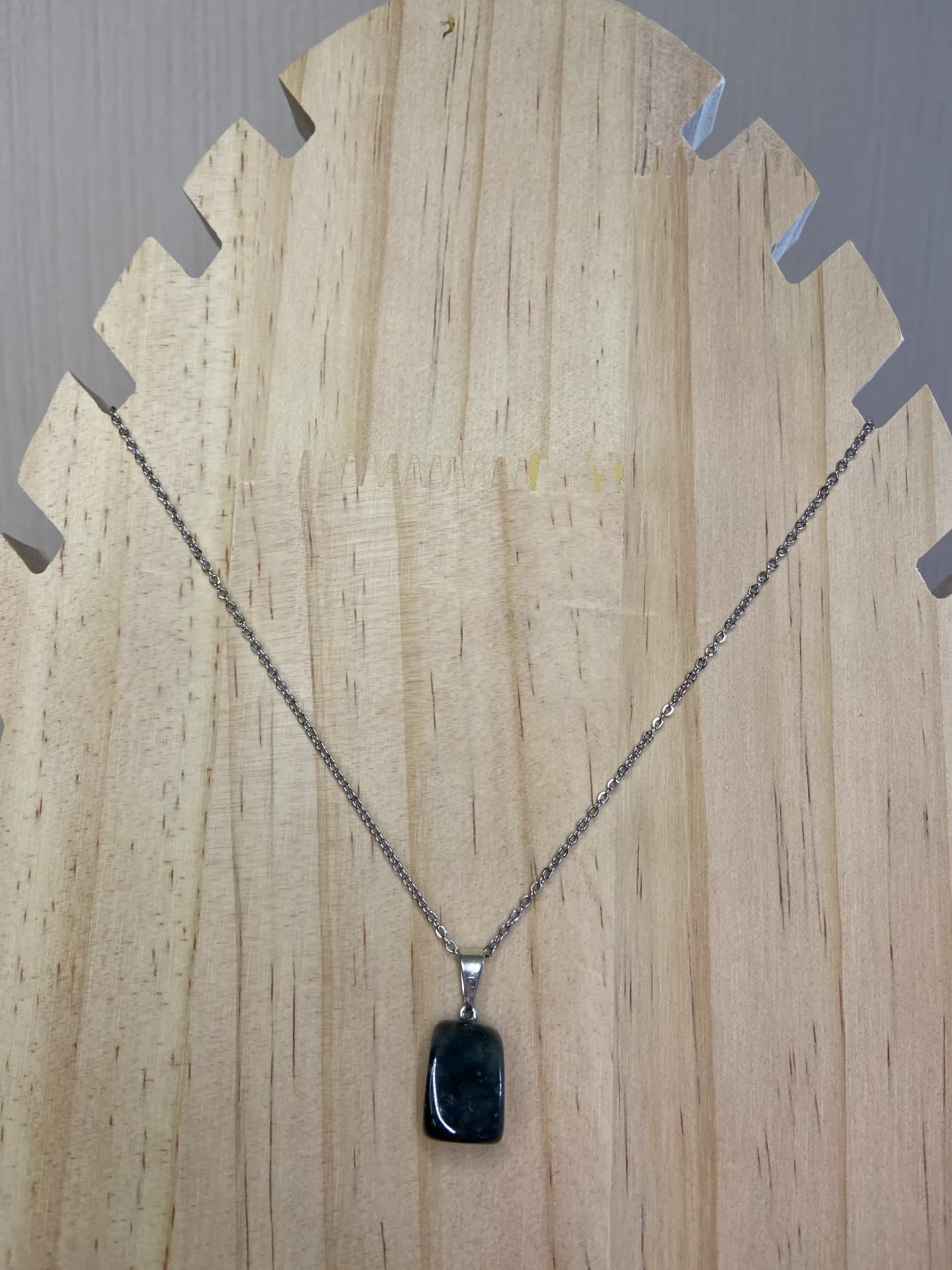 [PEN-LAB-CHAINE] Pendentif gemme labradorite sur chaîne en acier inoxydable