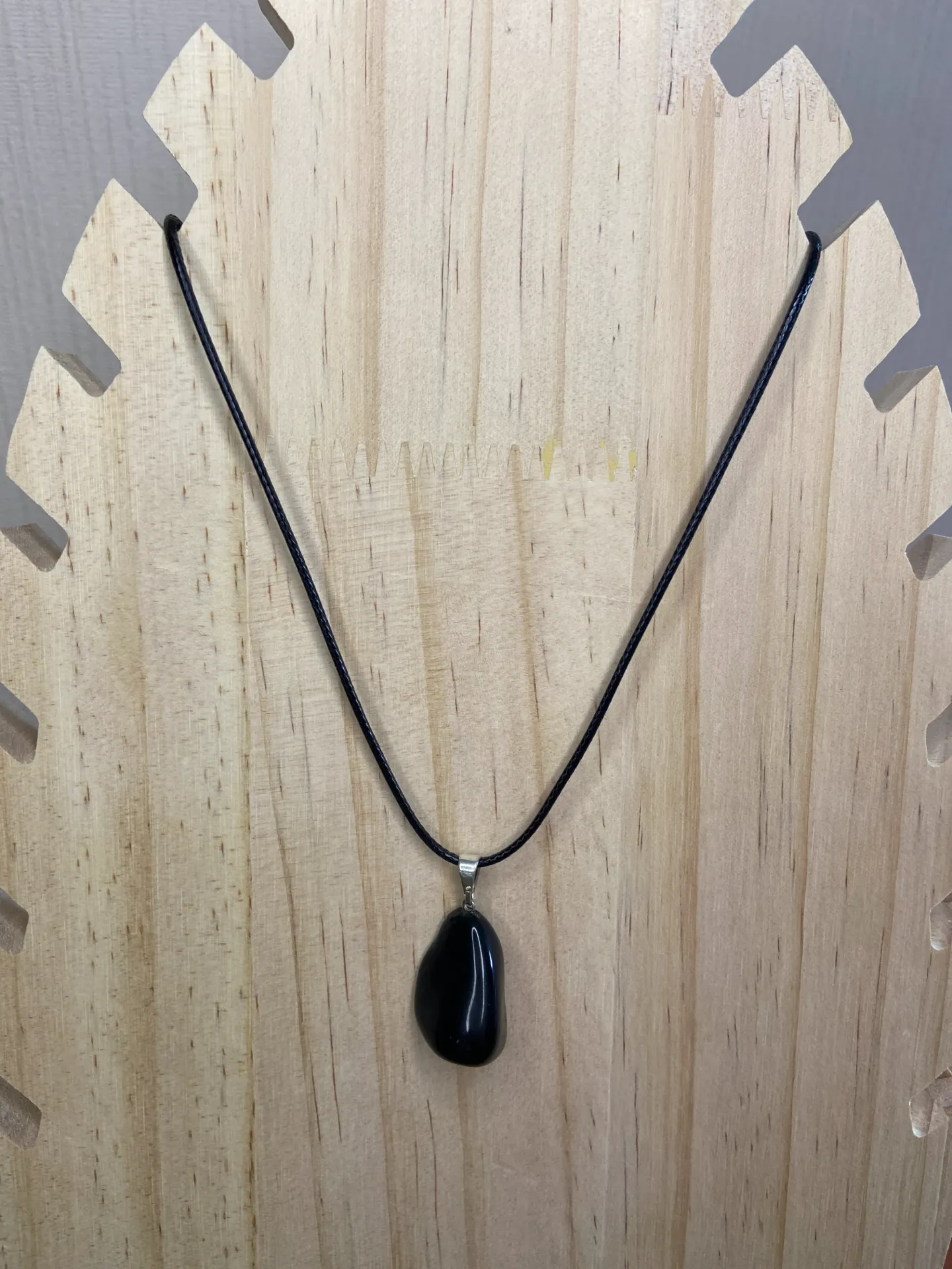 [PEN-OBS-COR] Pendentif gemme obsidienne sur cordon ciré