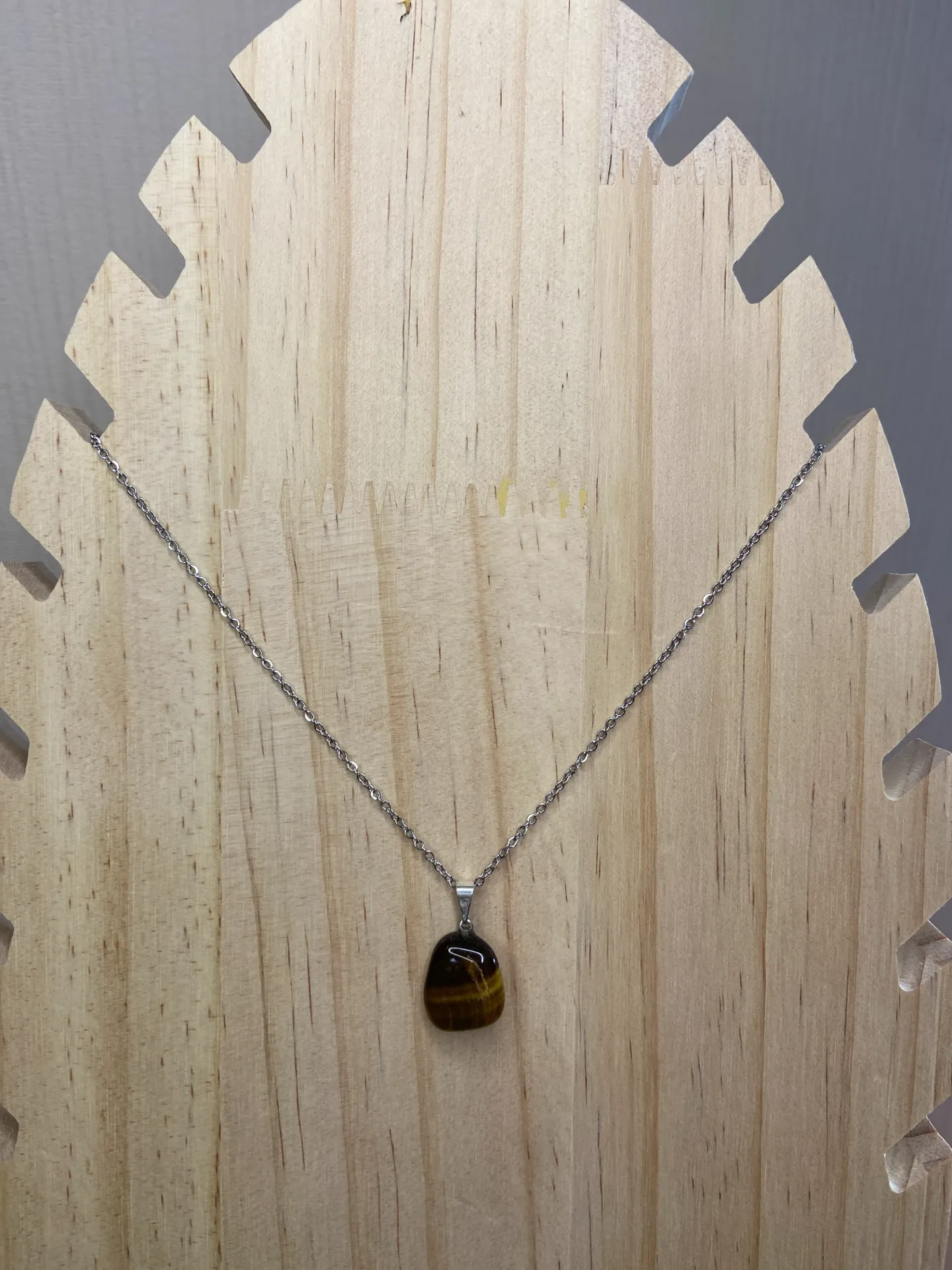 [PEN-OEIL-CHA] Pendentif gemme oeil de tigre sur chaîne en acier inoxydable